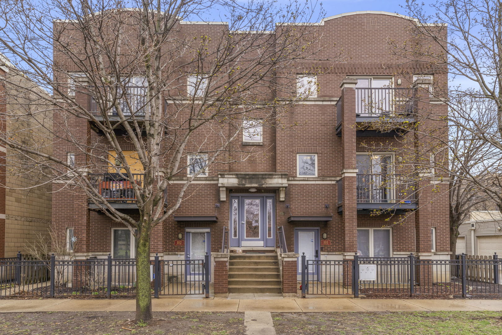 915 S Lytle Street Unit: 102
