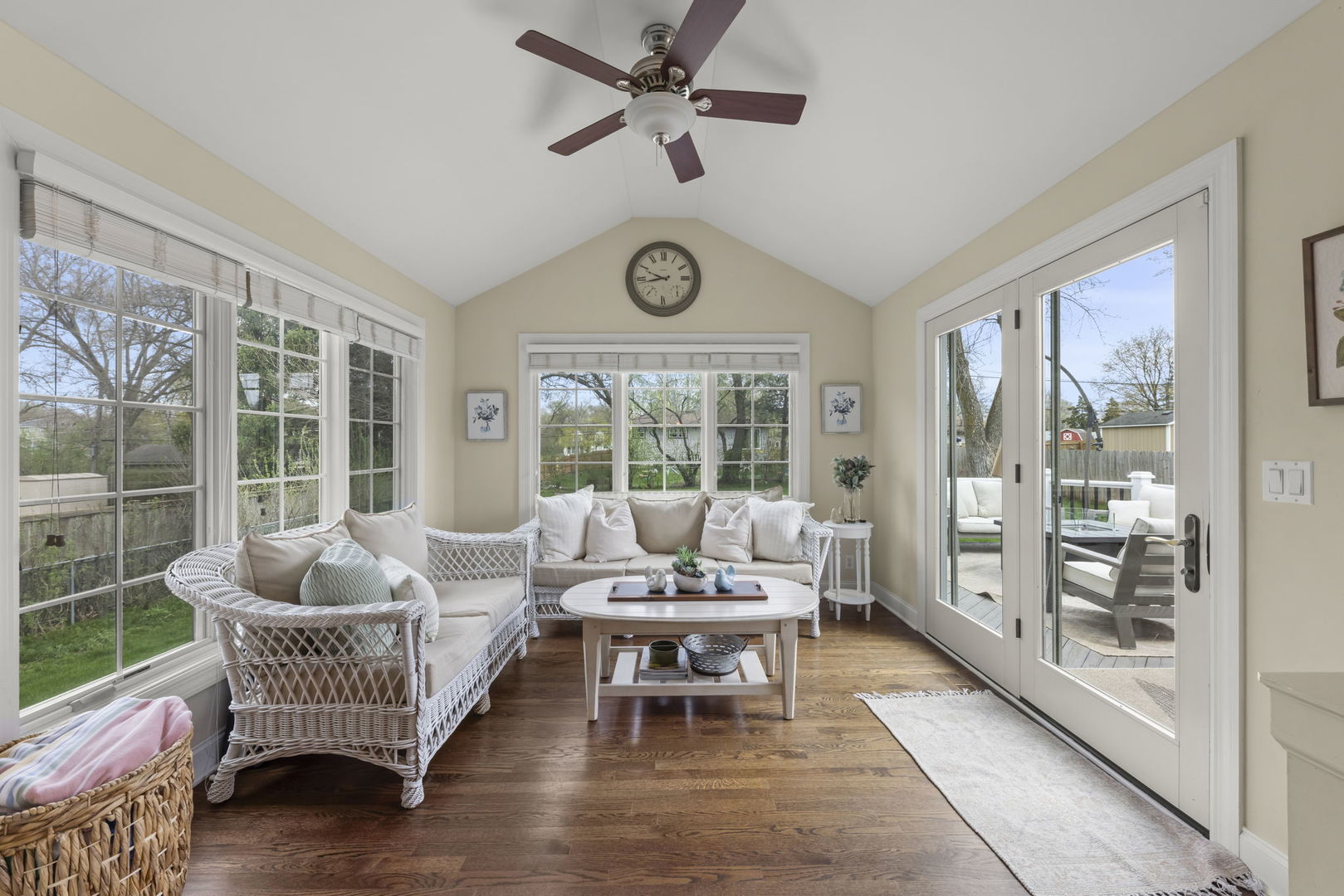 1N003 Richard Avenue