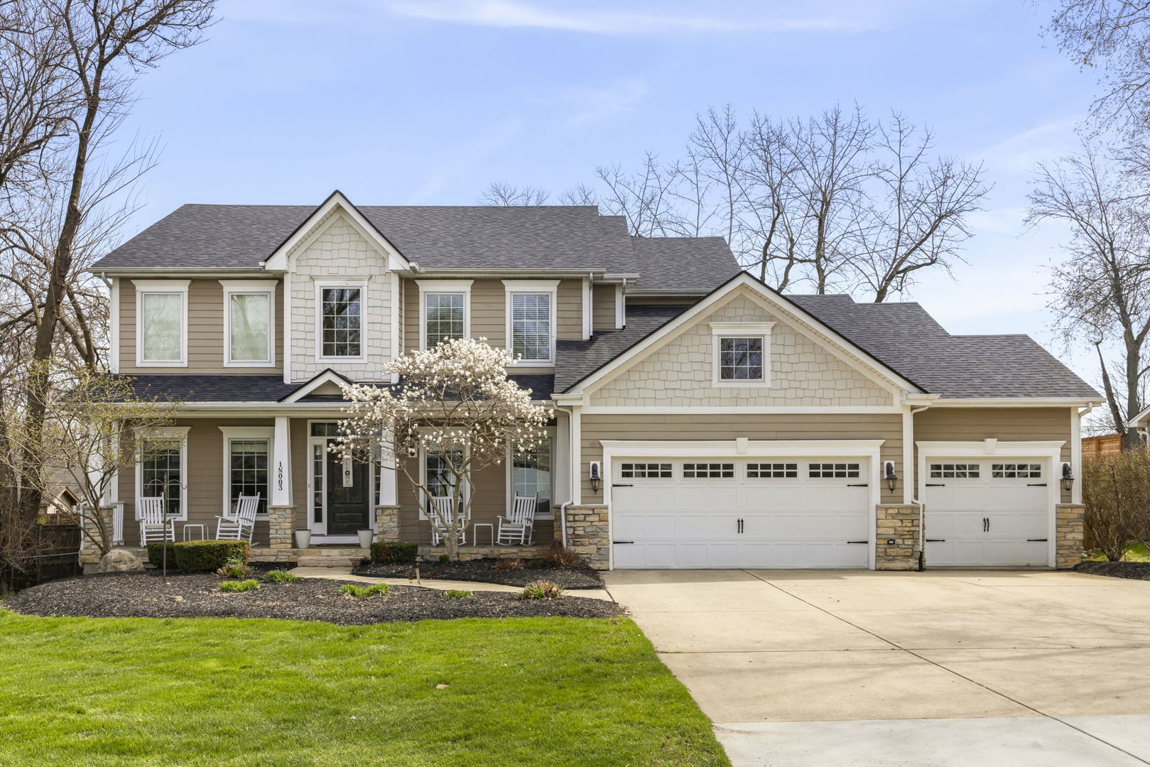 1N003 Richard Avenue