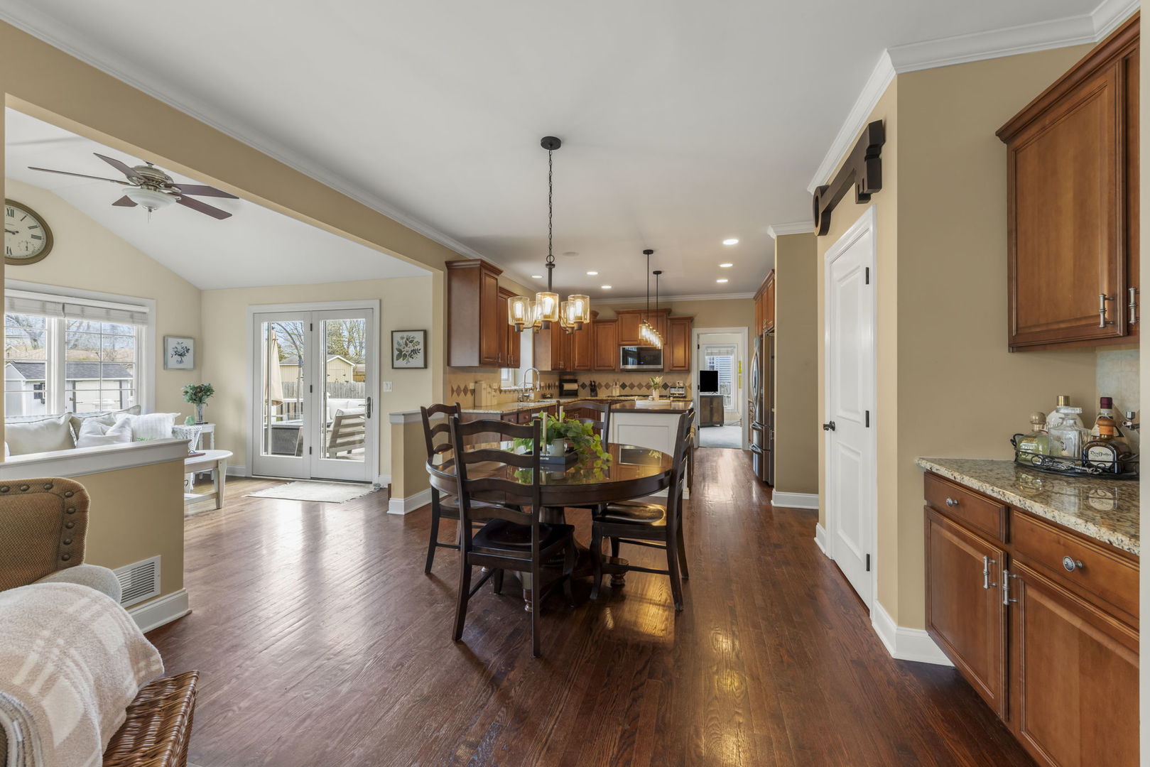 1N003 Richard Avenue