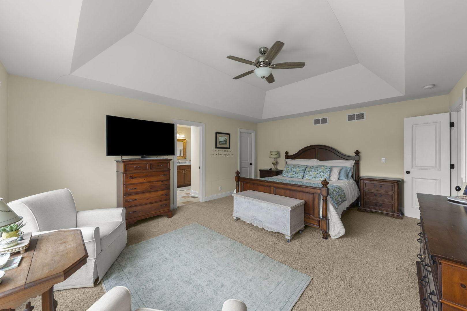 1N003 Richard Avenue