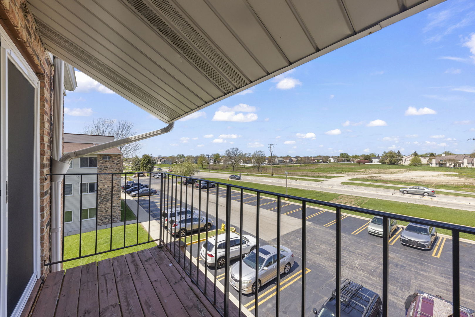 535 W Lies Road Unit: 6