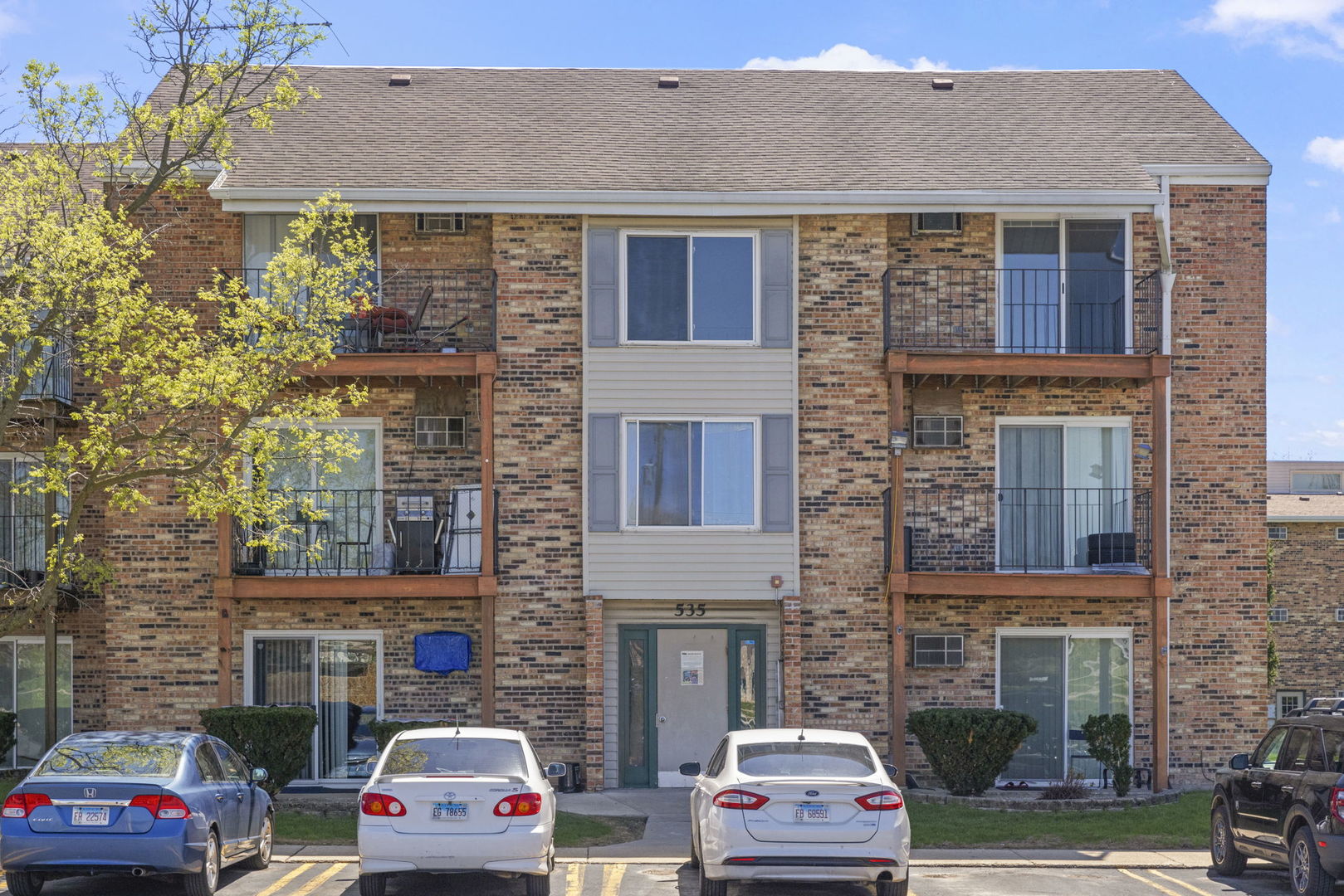 535 W Lies Road Unit: 6