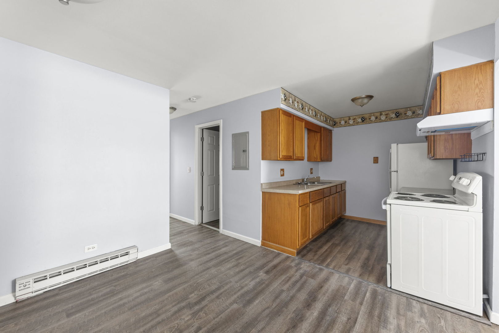 535 W Lies Road Unit: 6