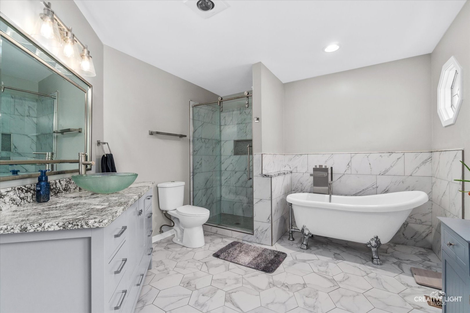 3104 Whispering Oaks Lane