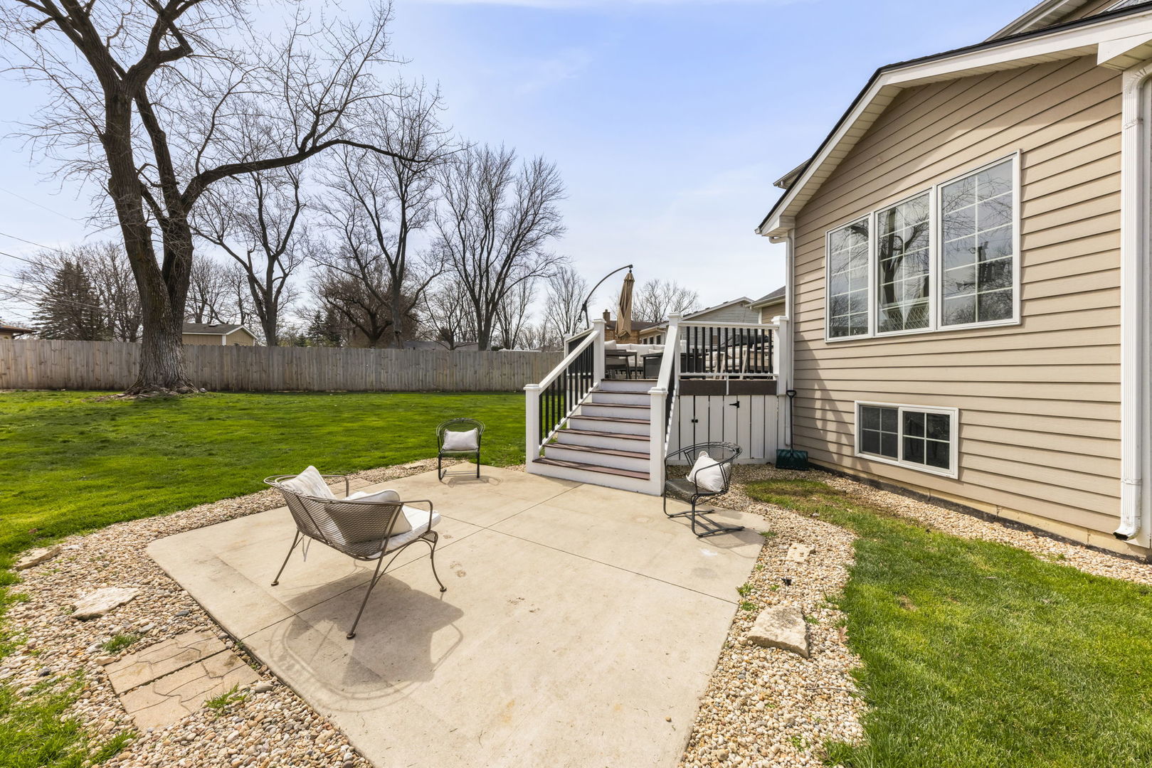 1N003 Richard Avenue