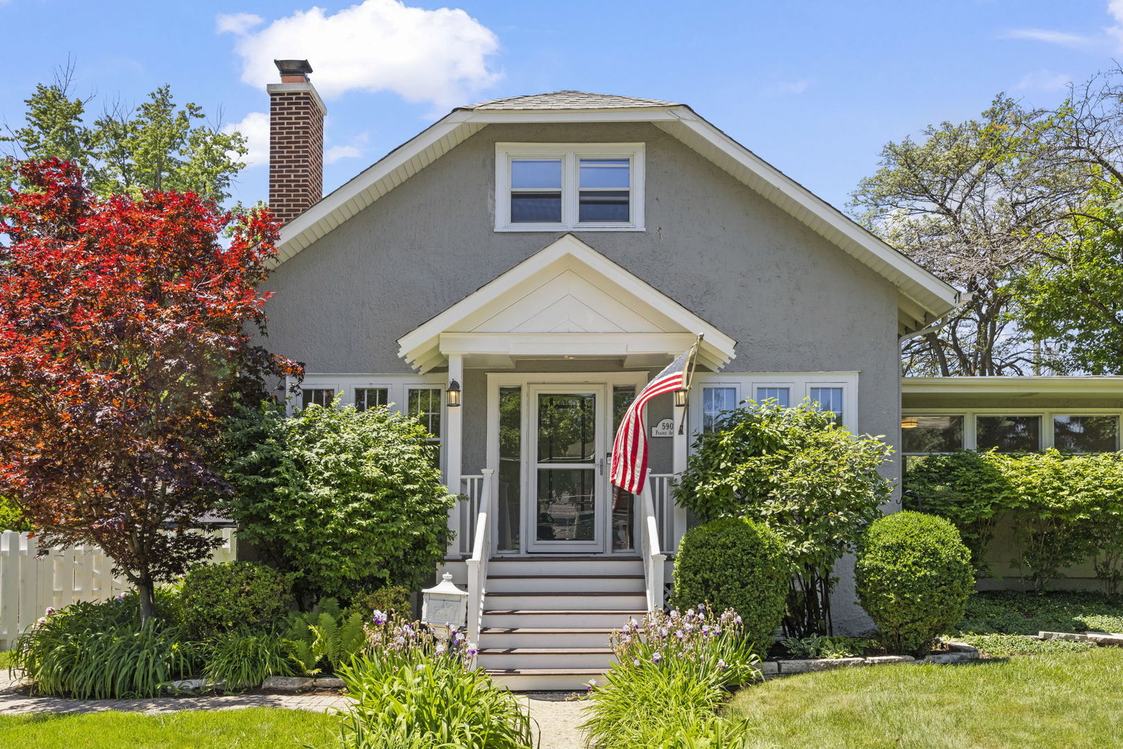 590 Prairie Avenue