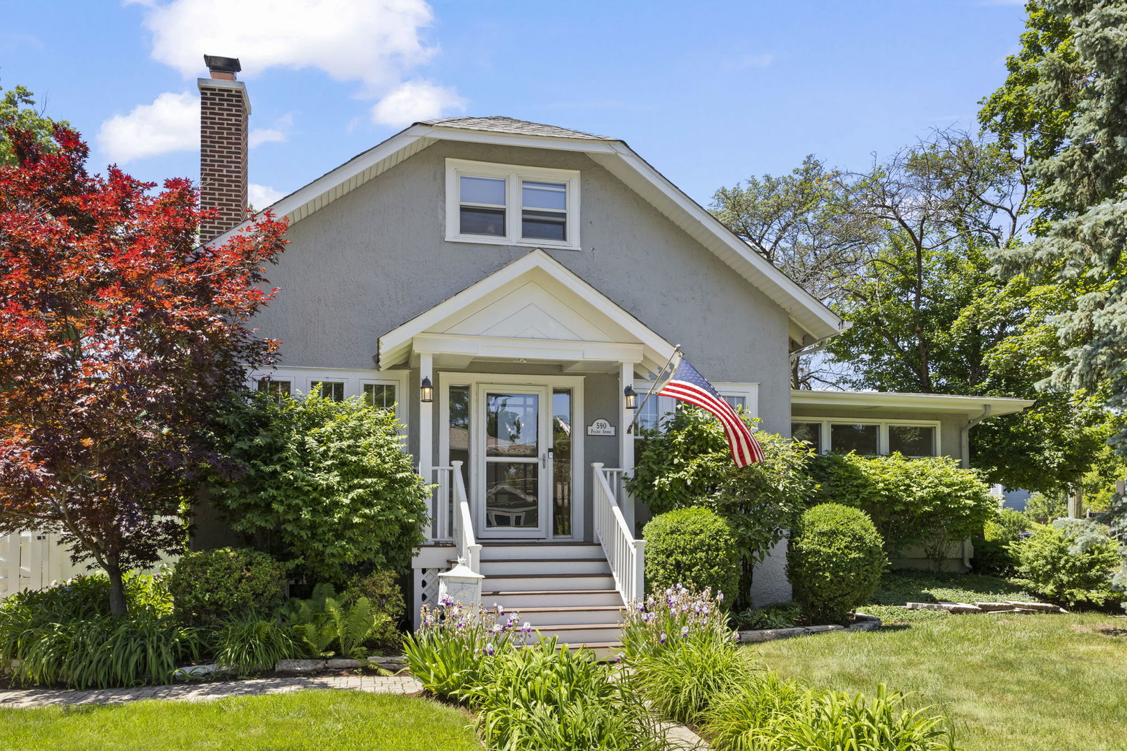 590 Prairie Avenue
