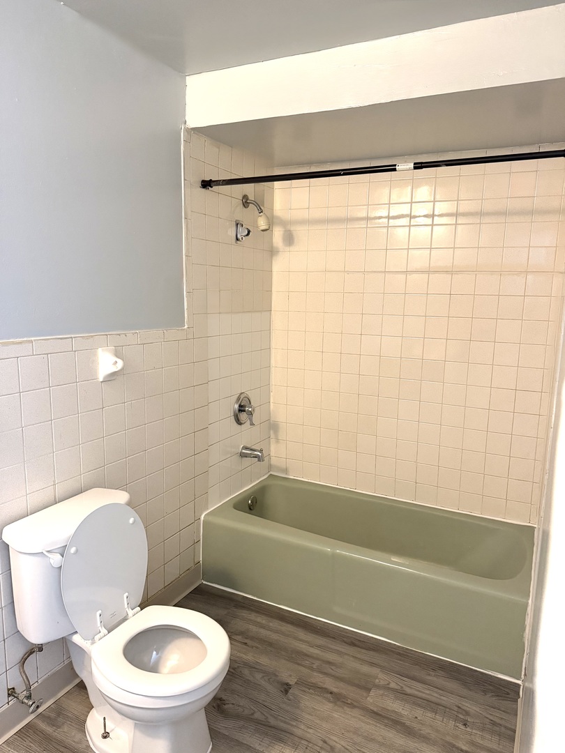 2500 Mark Thomas Lane Unit: 8A