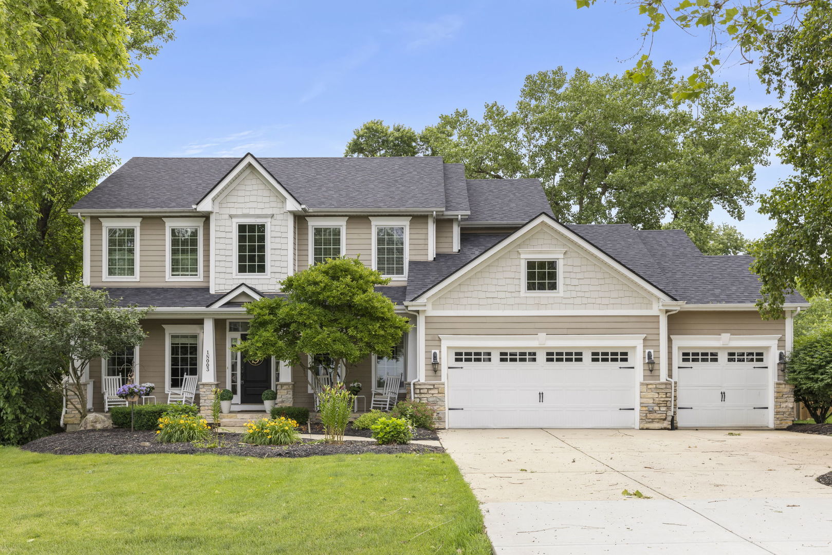 1N003 Richard Avenue