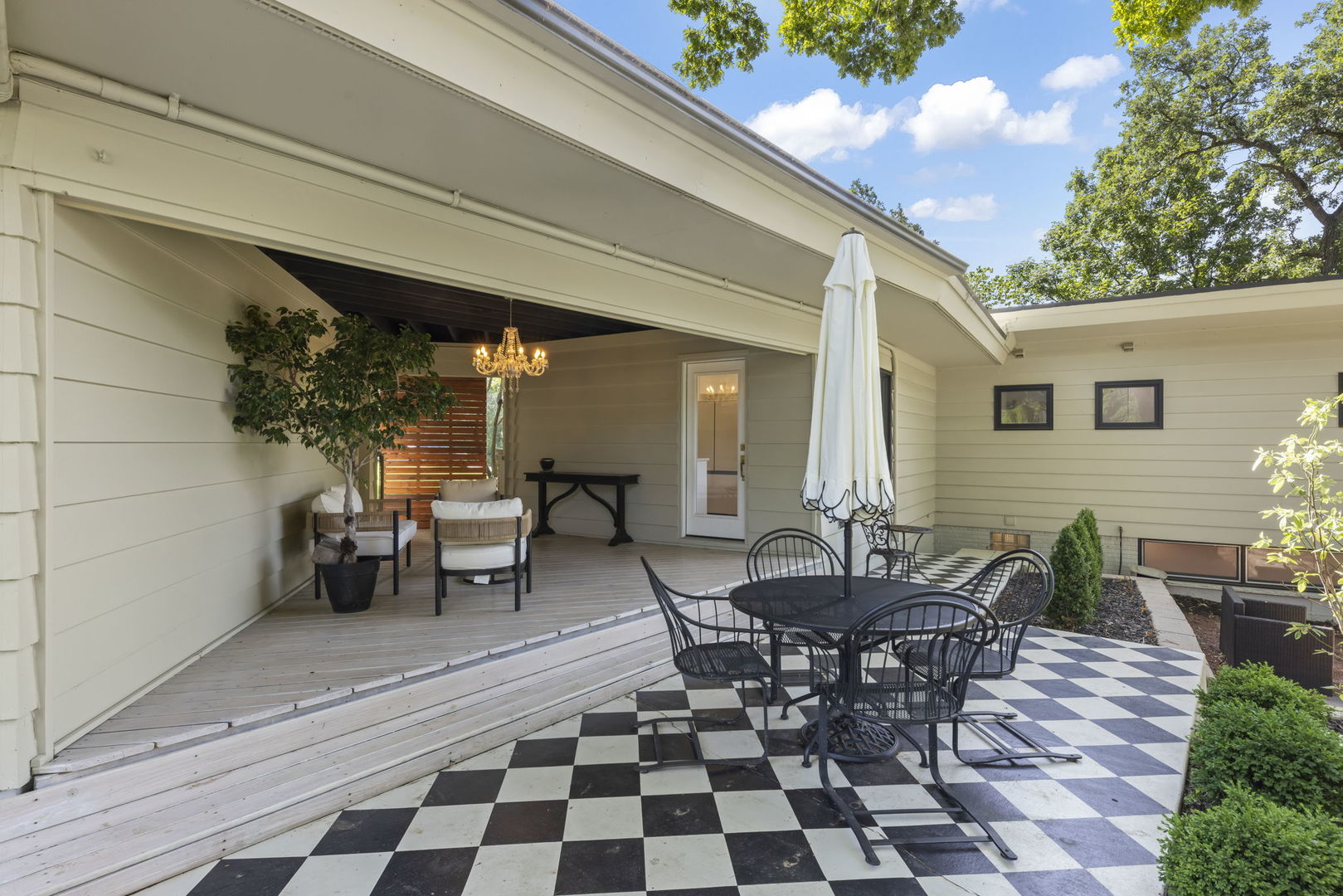 3N410 Maple Court