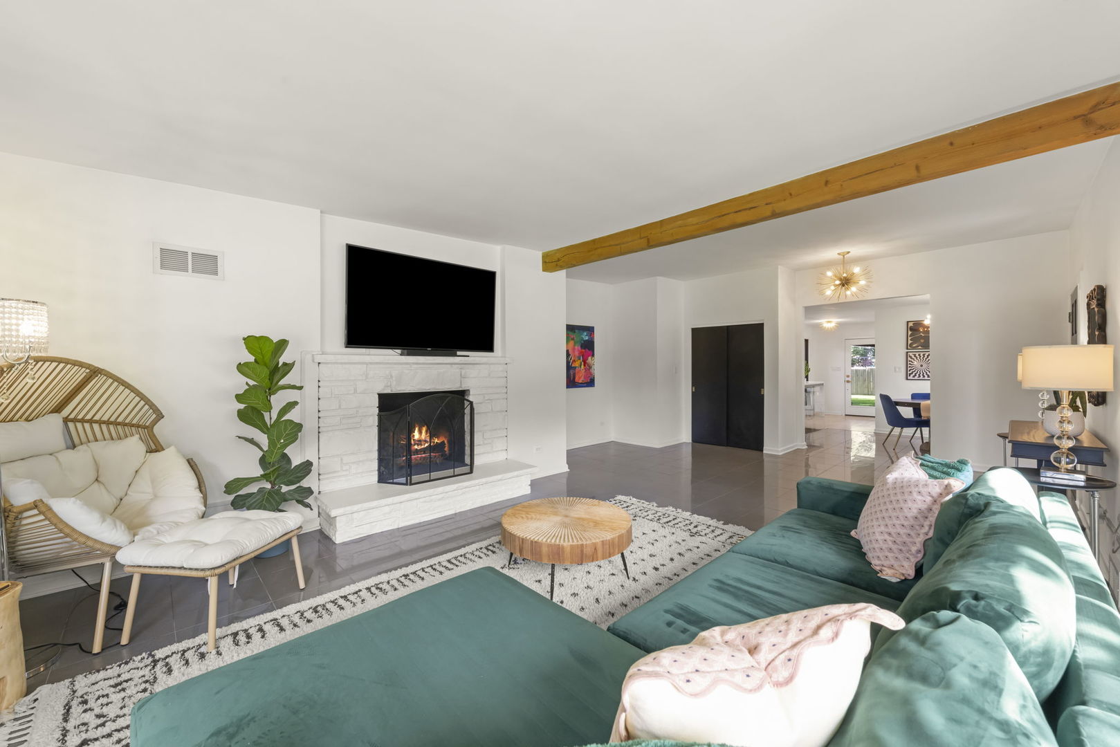 3N410 Maple Court