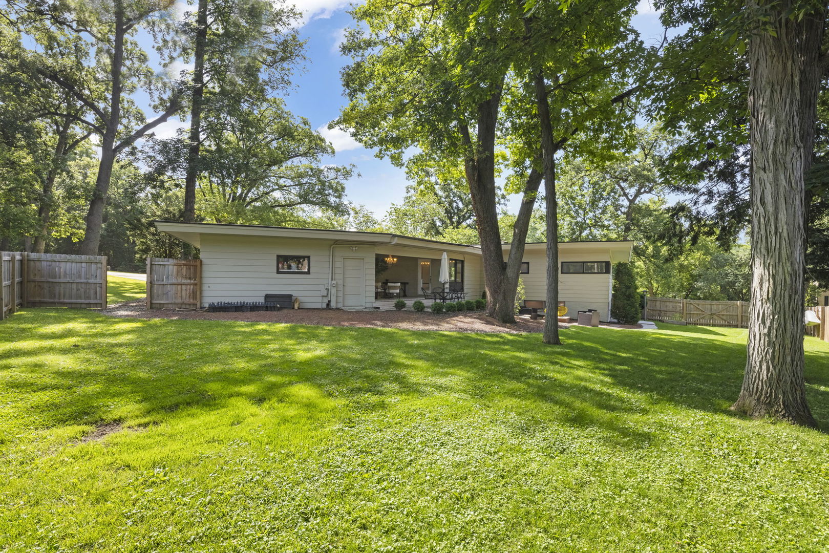 3N410 Maple Court