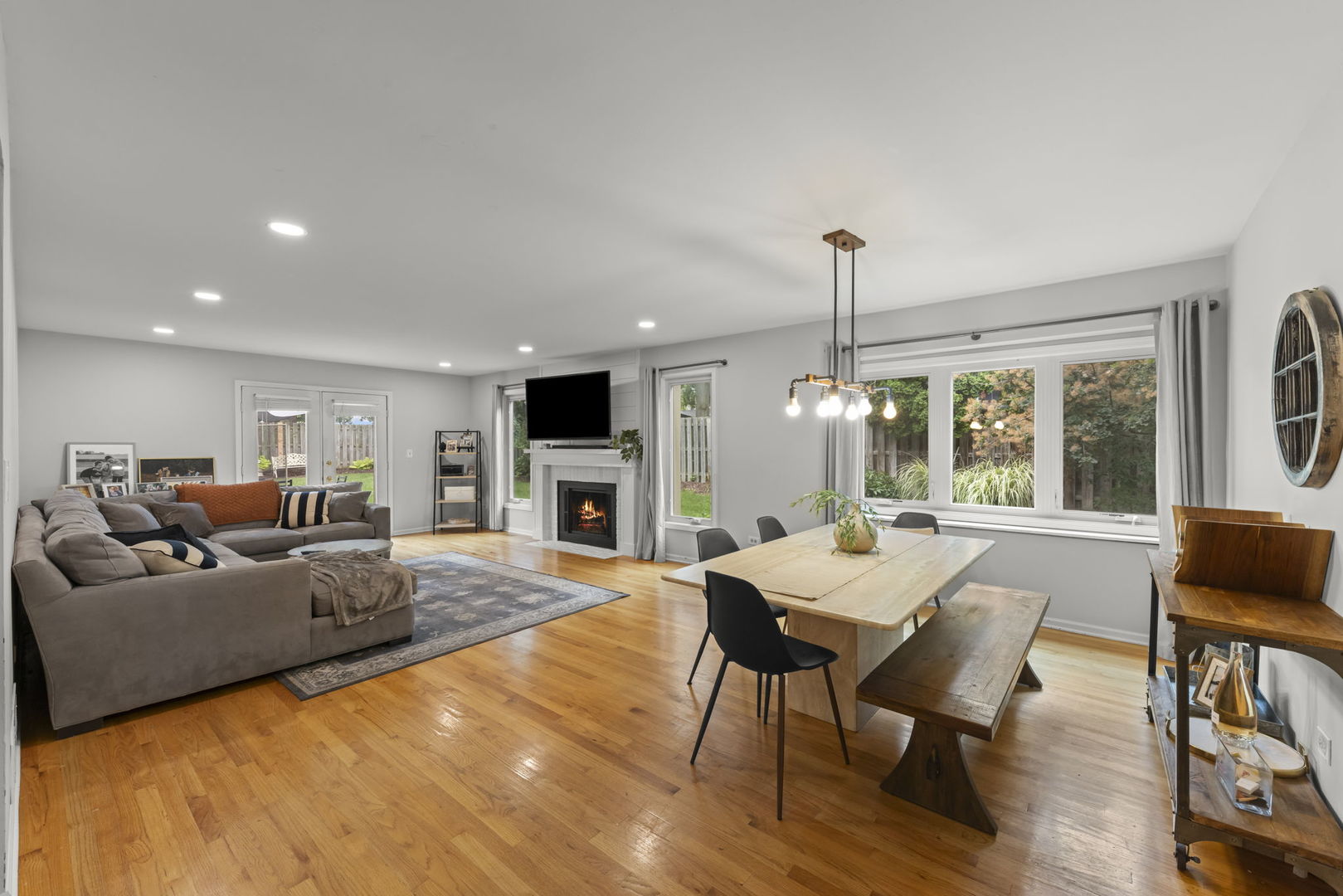 528 W Evergreen Street