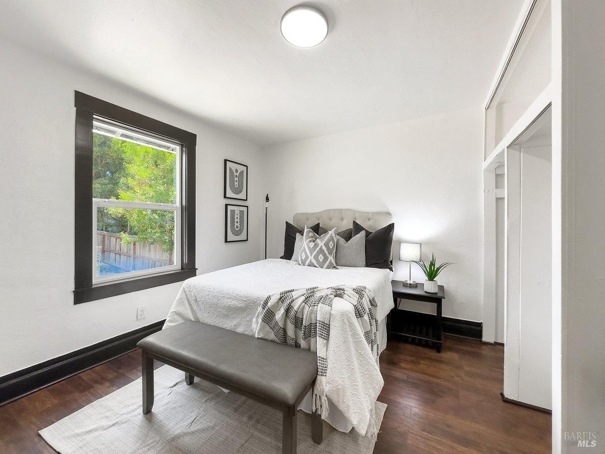 210 El Dorado Street