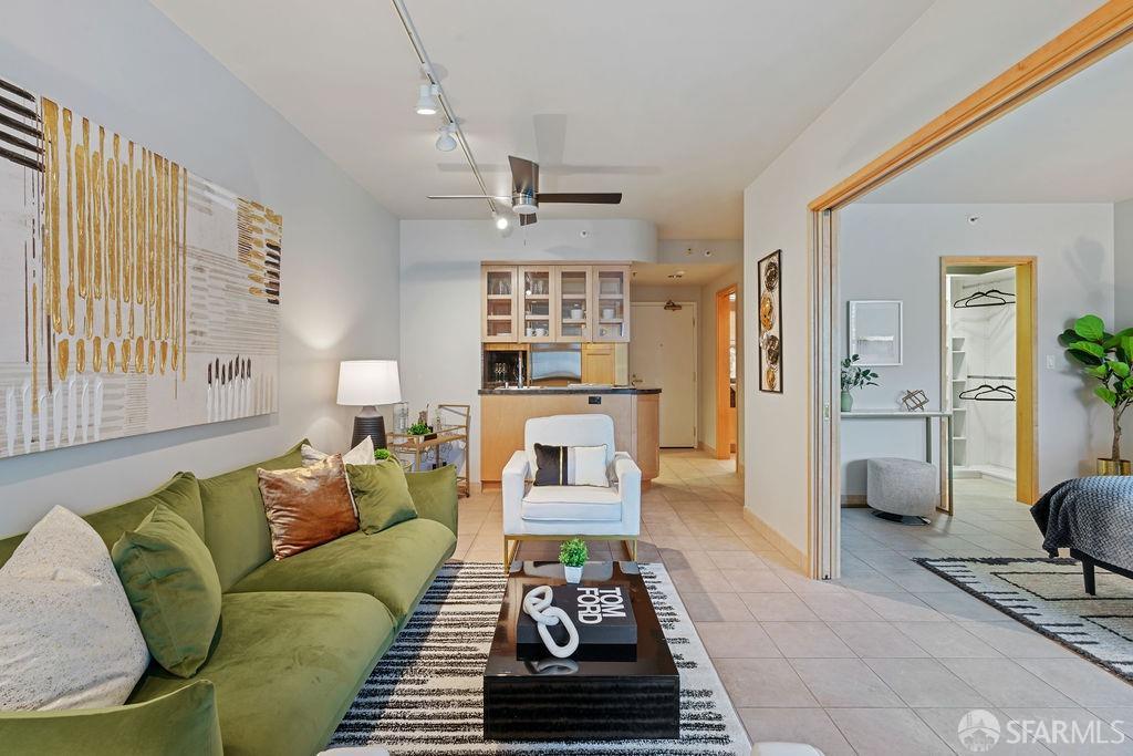 240 Lombard Street # 738