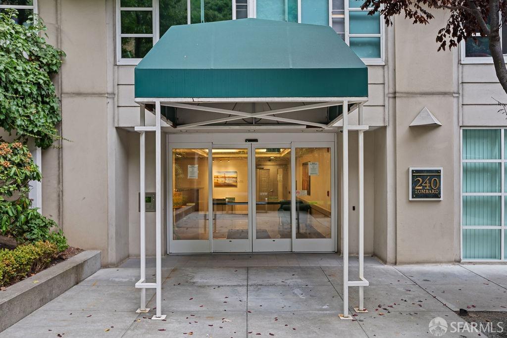 240 Lombard Street # 738