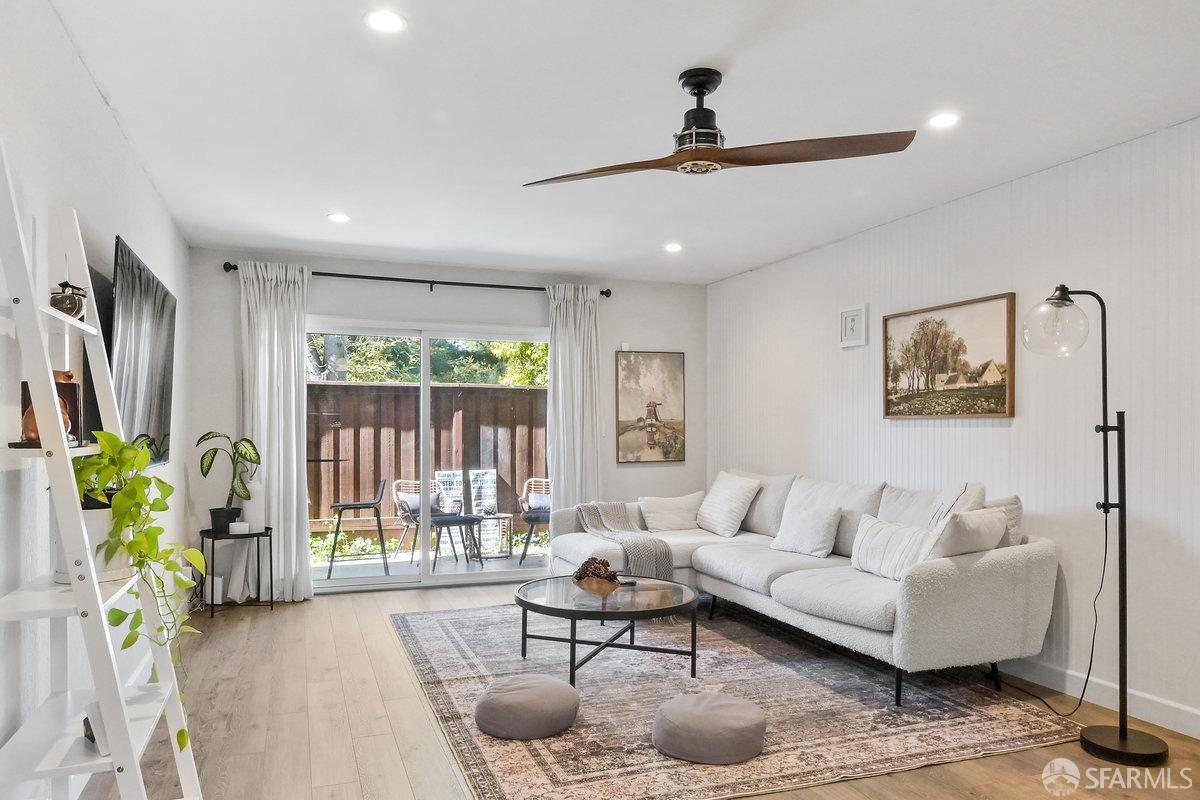 1060 Oak Grove Road # 64