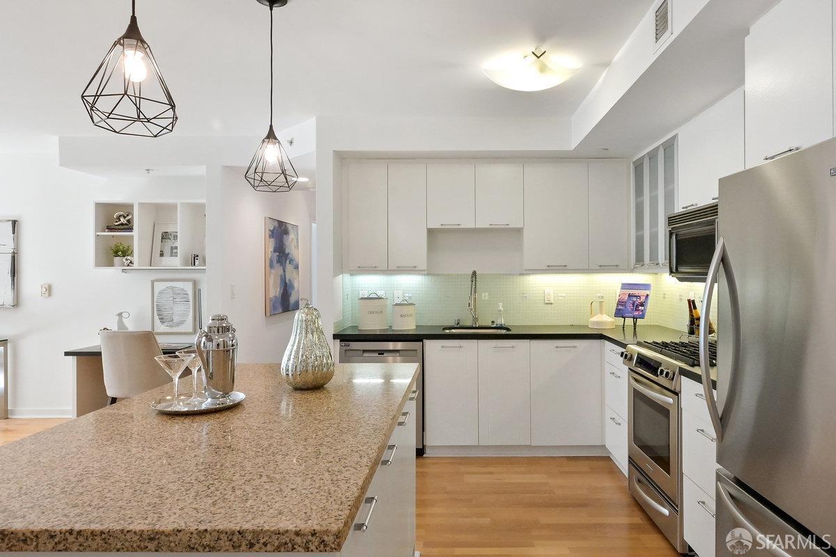 170 King Street # 714