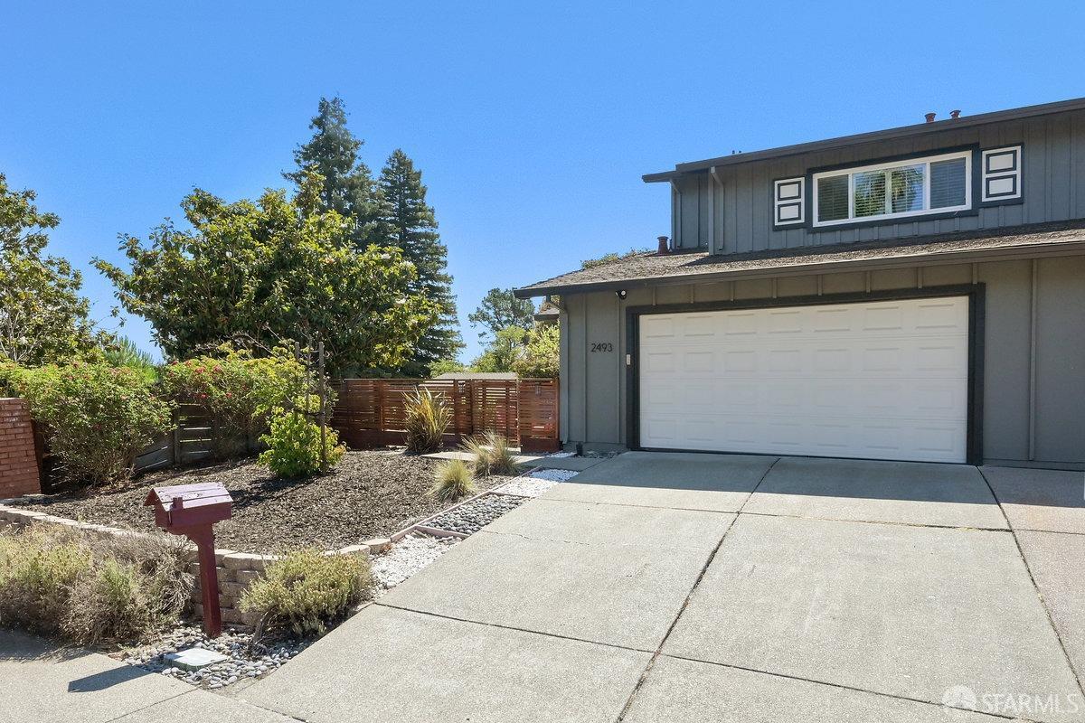 2493 Camino De Jugar