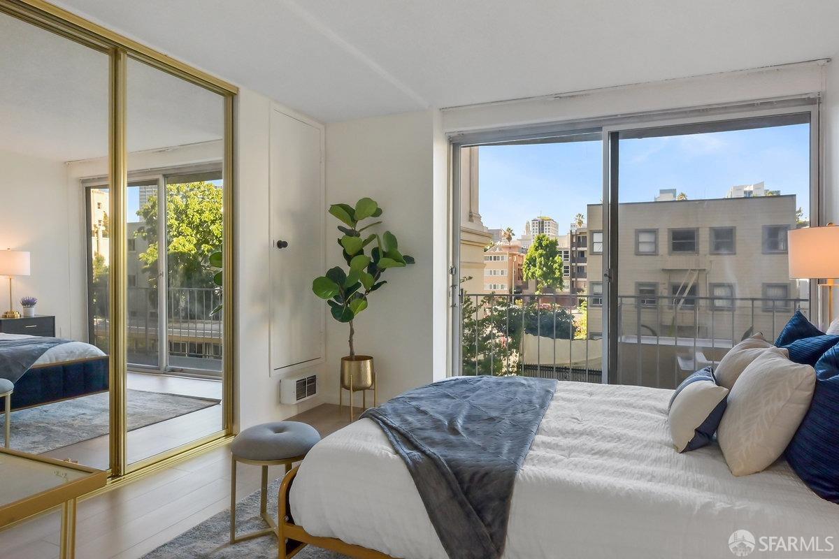 1555 Lakeside Drive # 22