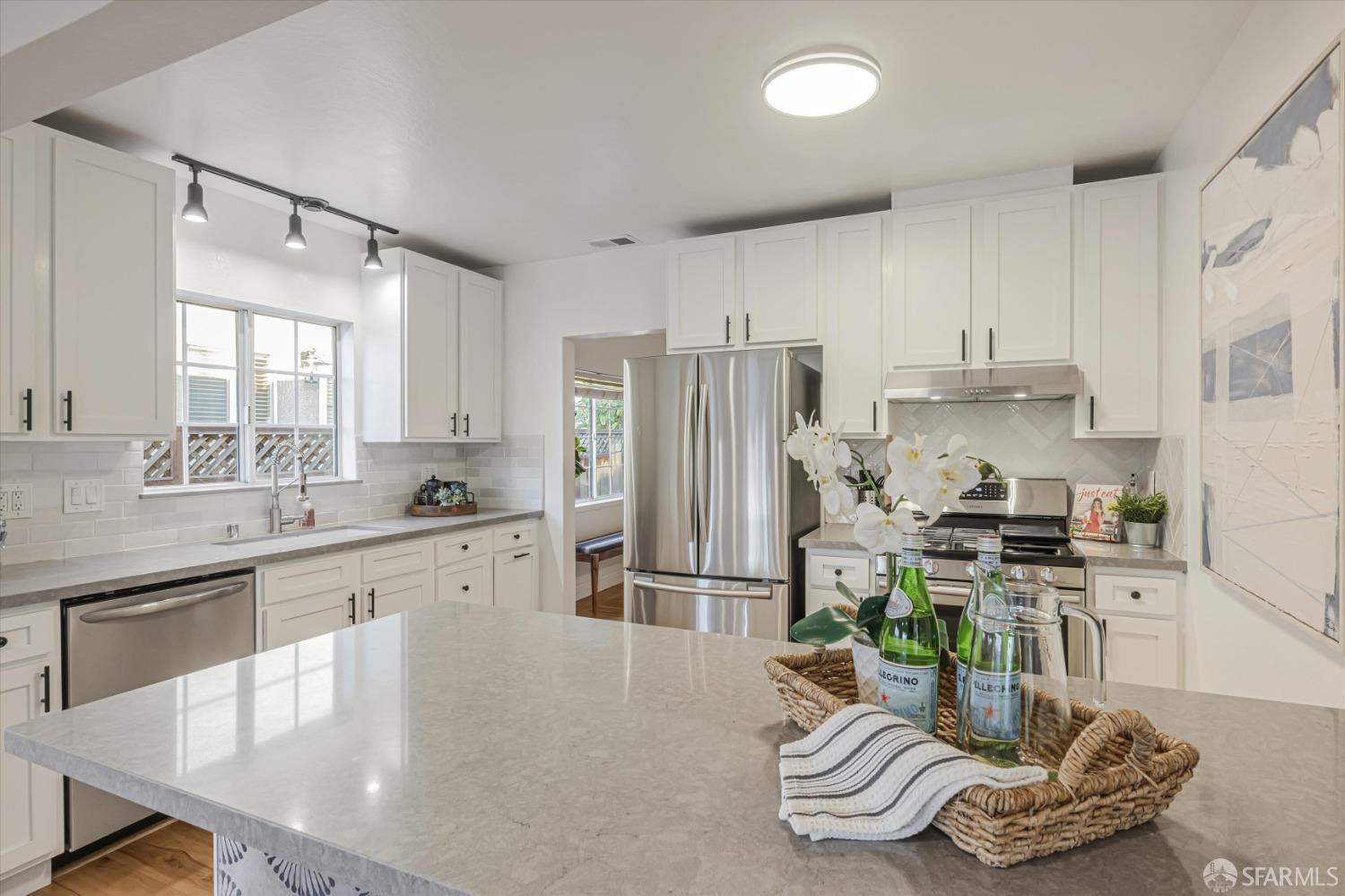 19435 Santa Maria Avenue