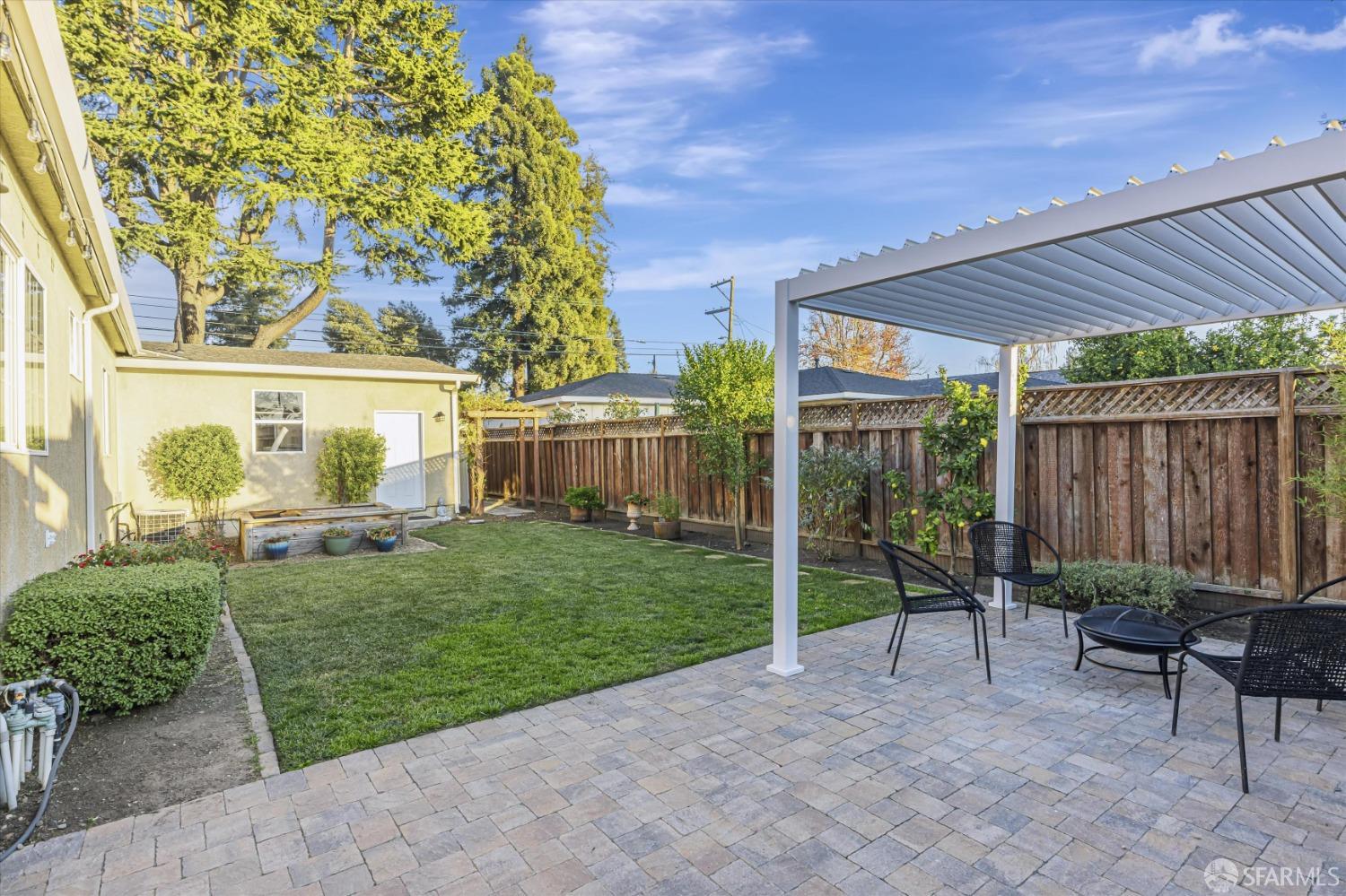 19435 Santa Maria Avenue