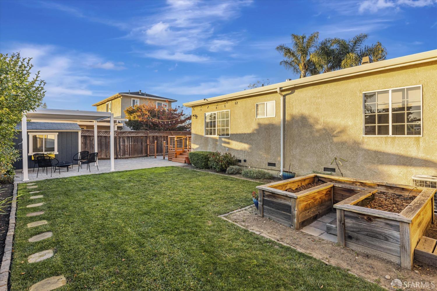 19435 Santa Maria Avenue