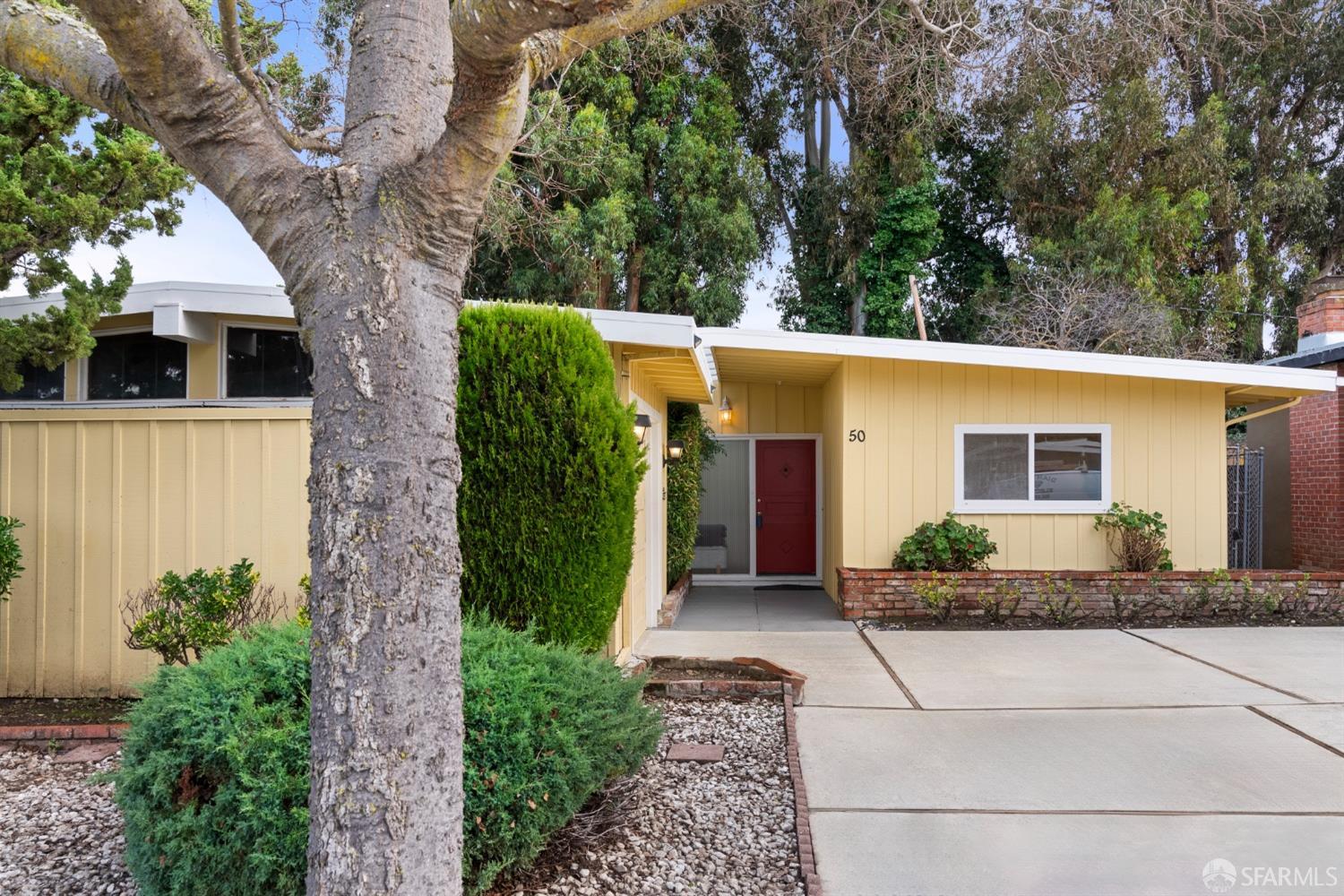 50 Poinsettia Avenue