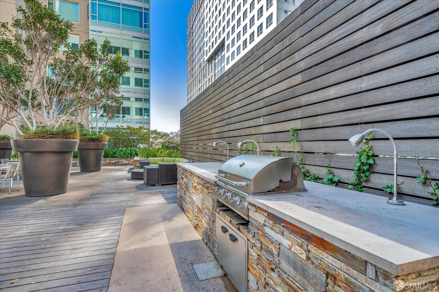 1160 Mission Street # 2005