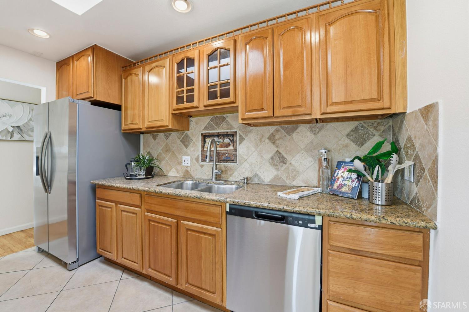 2671 Hawthorne Avenue