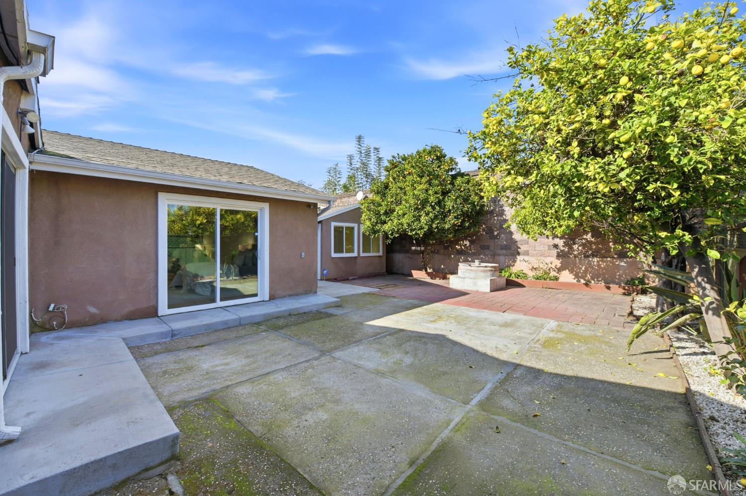 2671 Hawthorne Avenue