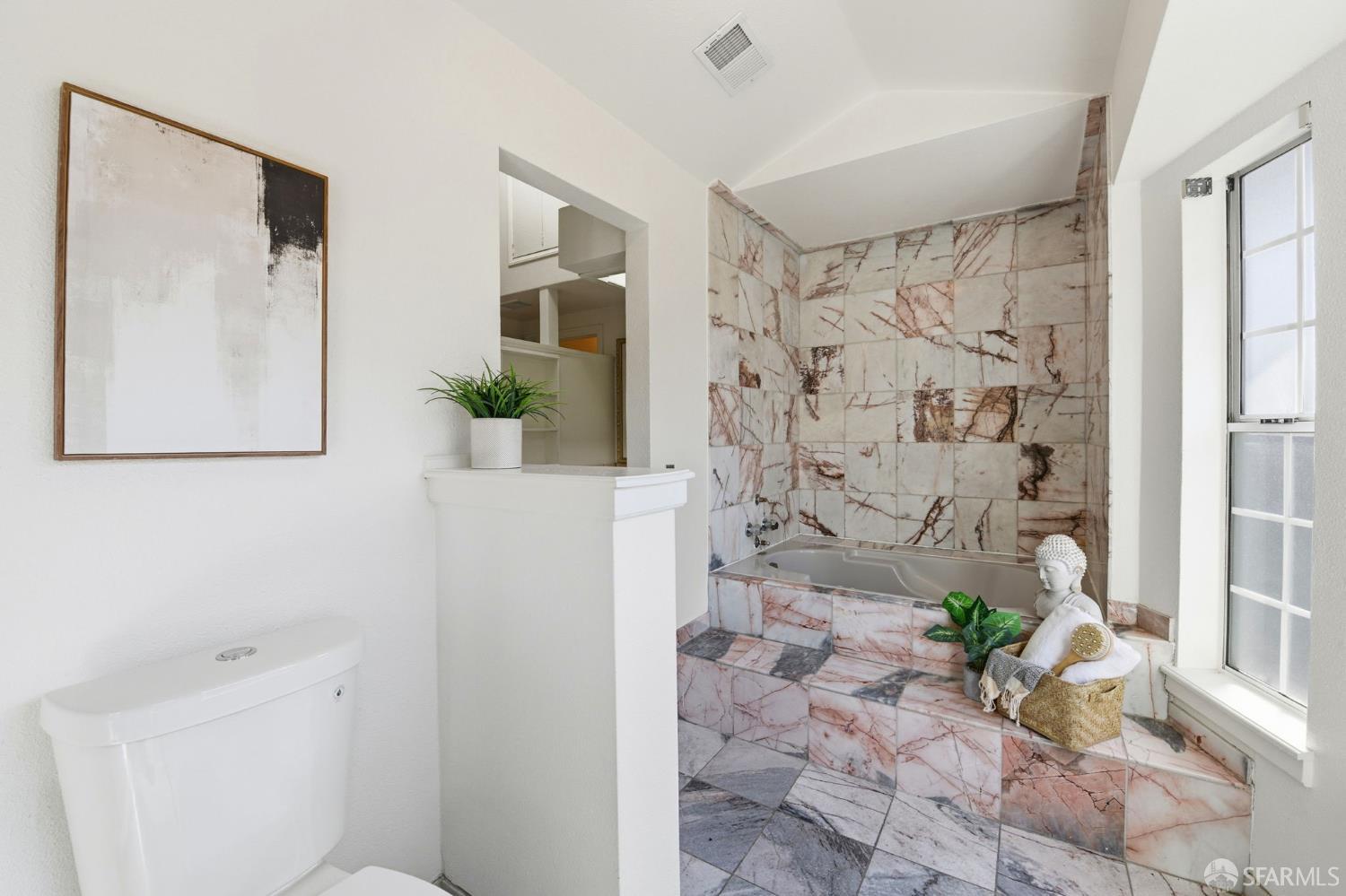 2671 Hawthorne Avenue