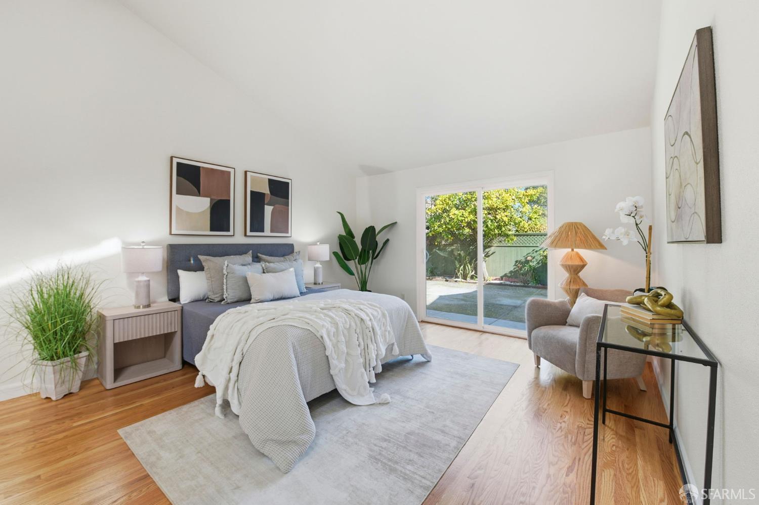 2671 Hawthorne Avenue