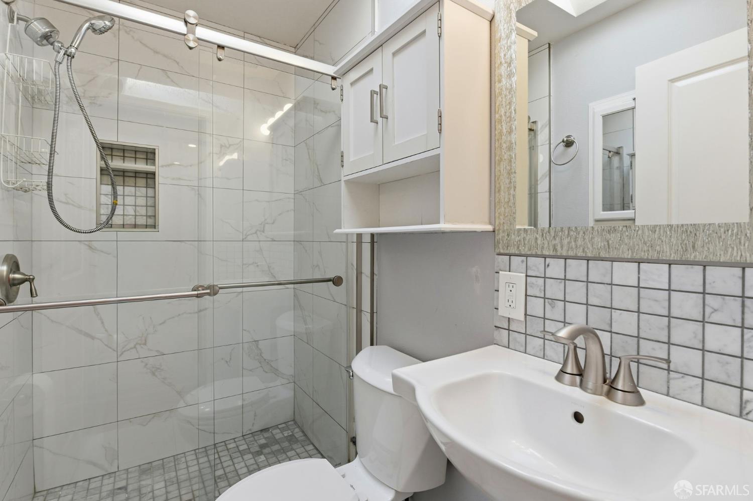 2671 Hawthorne Avenue