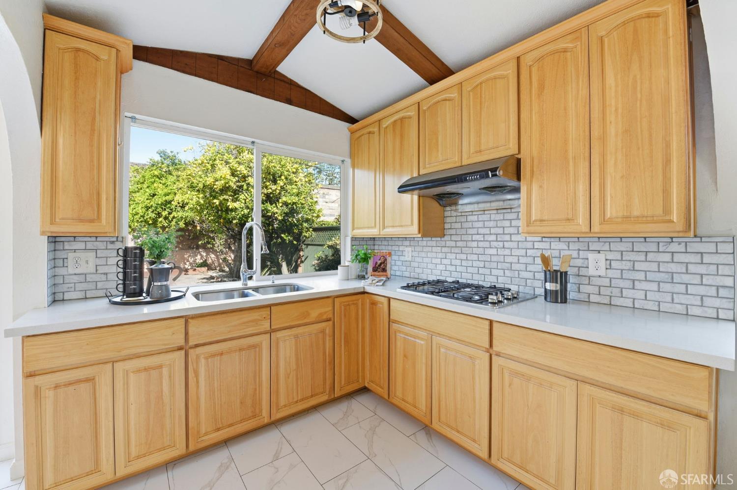 2671 Hawthorne Avenue