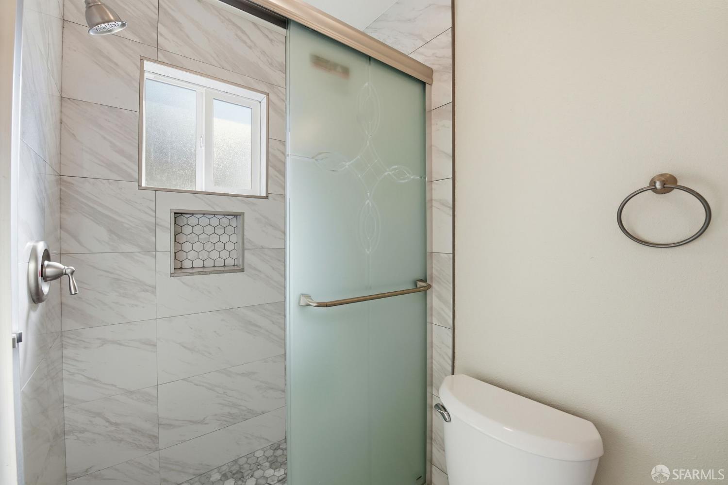 2671 Hawthorne Avenue