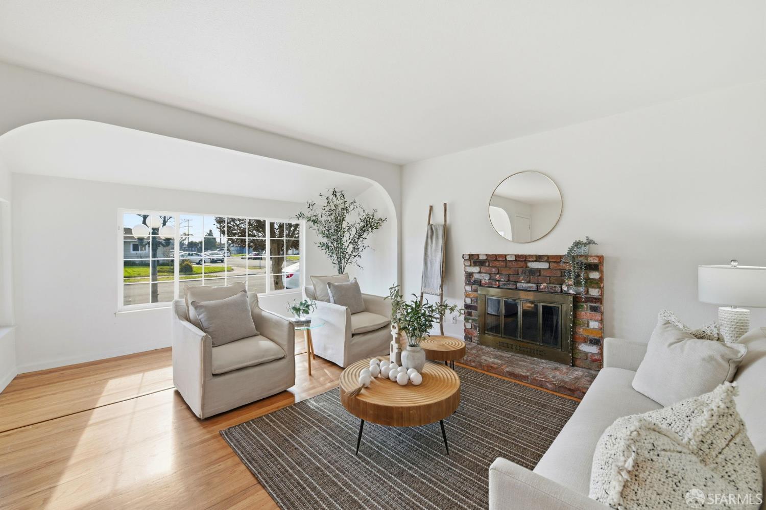 2671 Hawthorne Avenue