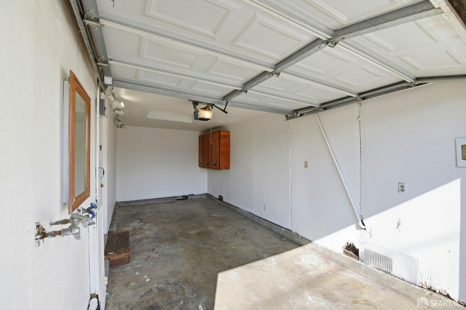 2671 Hawthorne Avenue