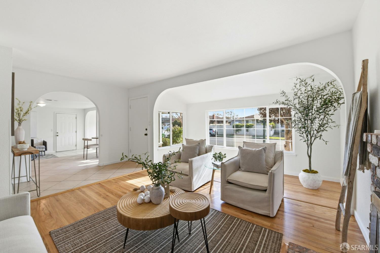 2671 Hawthorne Avenue