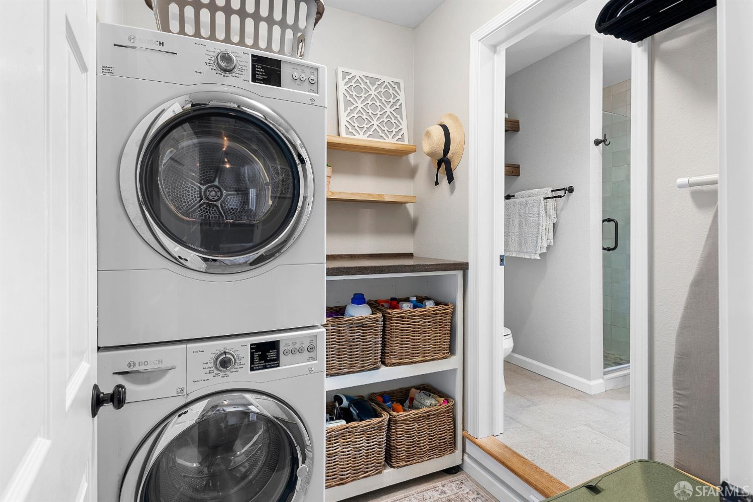 3299 Runnymede Court