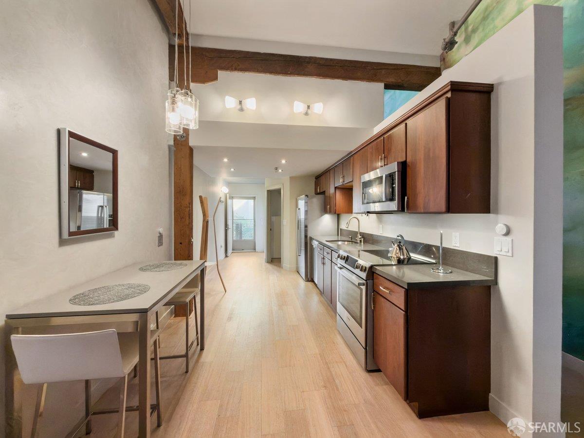 400 Spear Street # 206