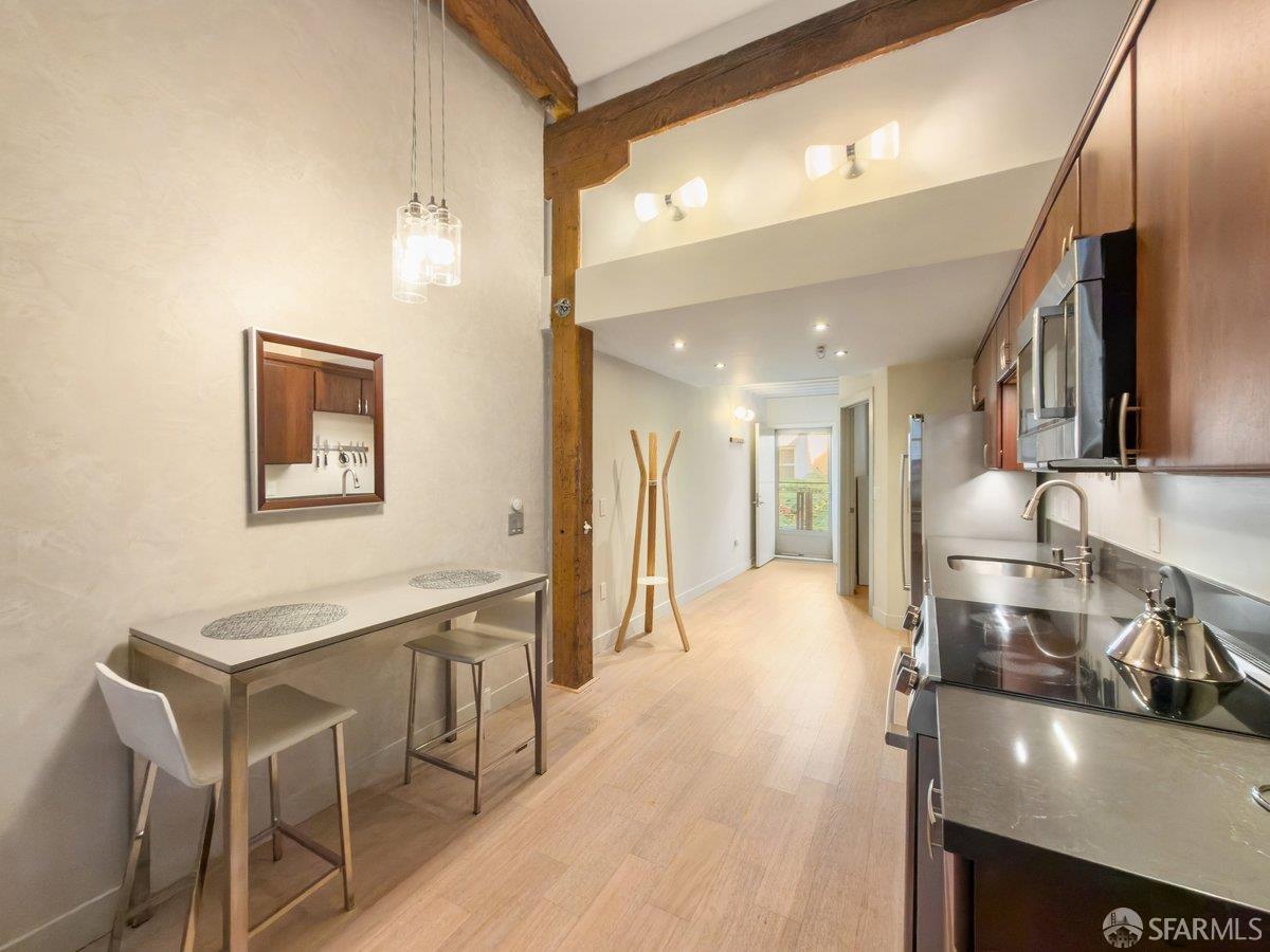 400 Spear Street # 206