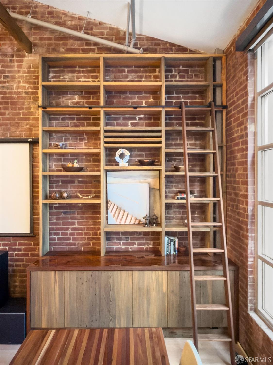 400 Spear Street # 206