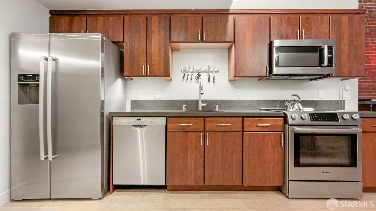 400 Spear Street # 206