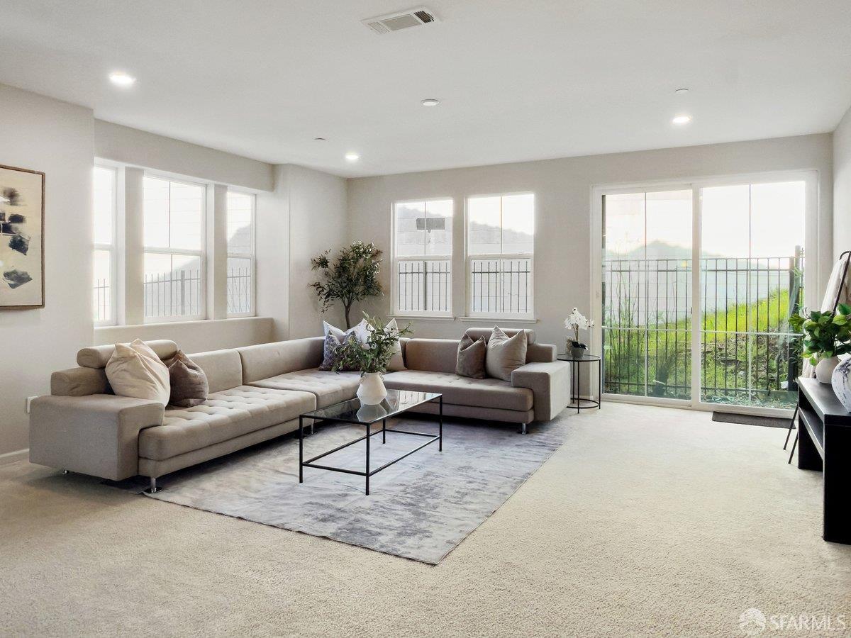 1017 Ocean View Avenue