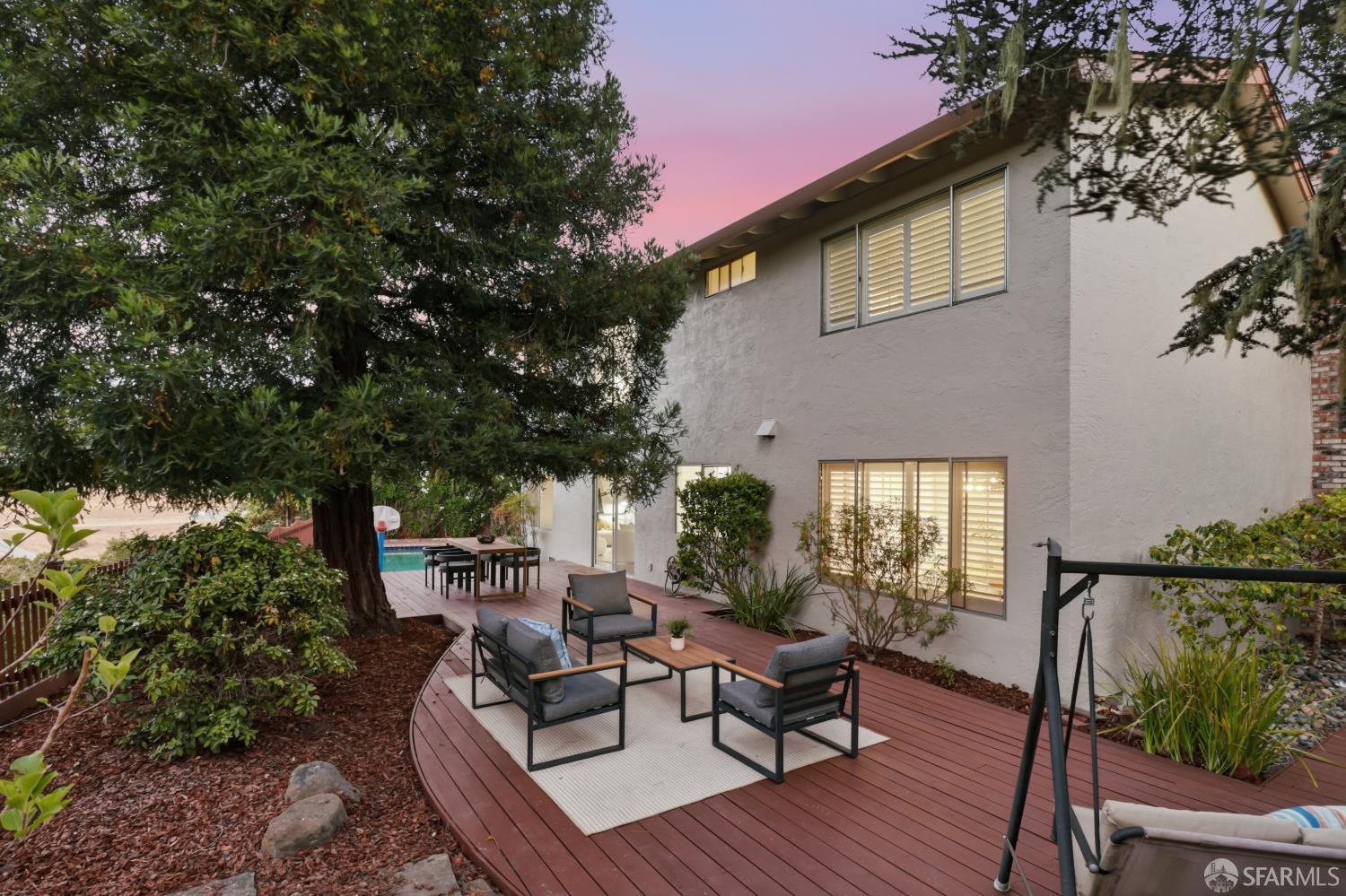 8 Bennington Court