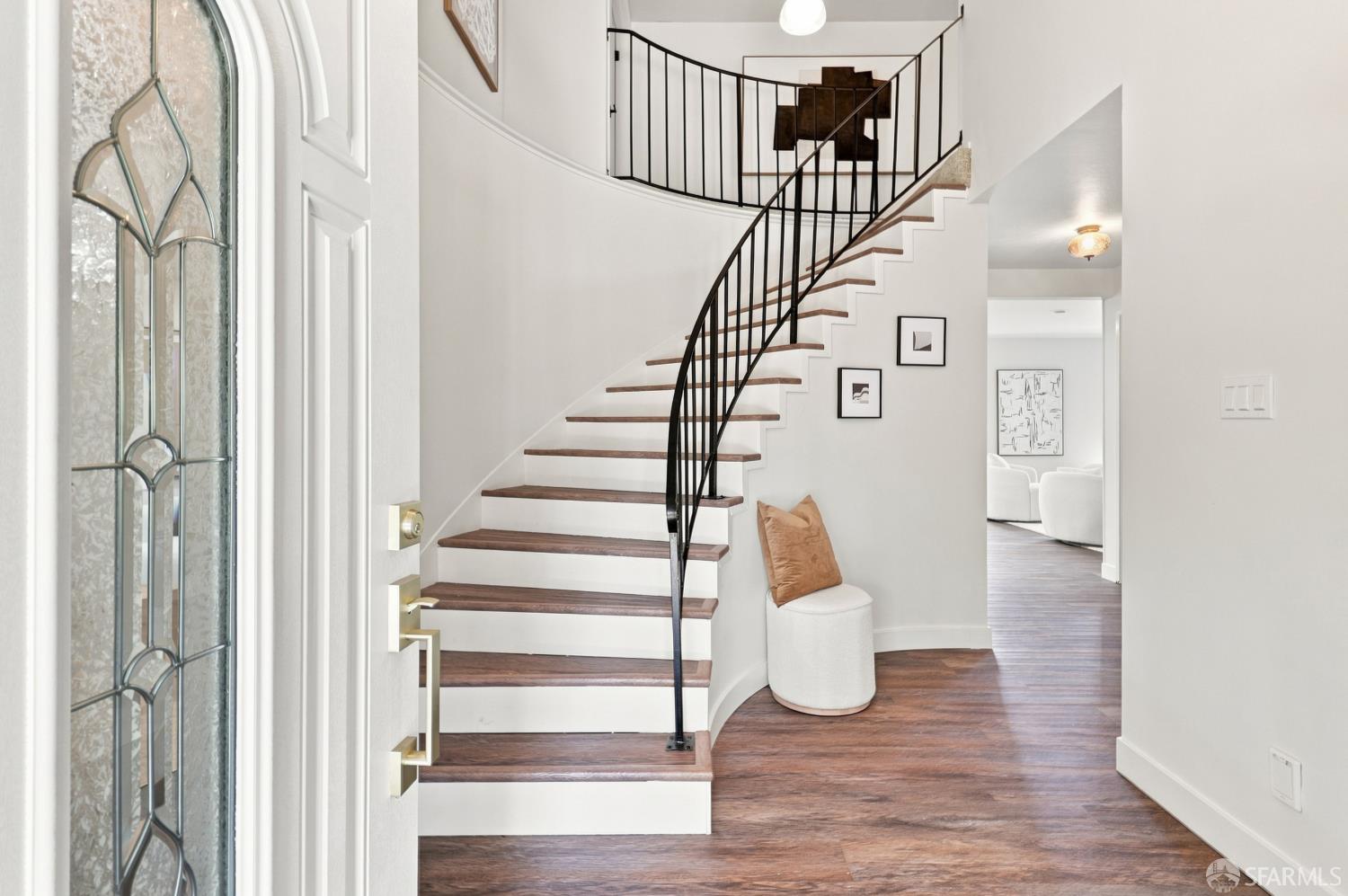 8 Bennington Court