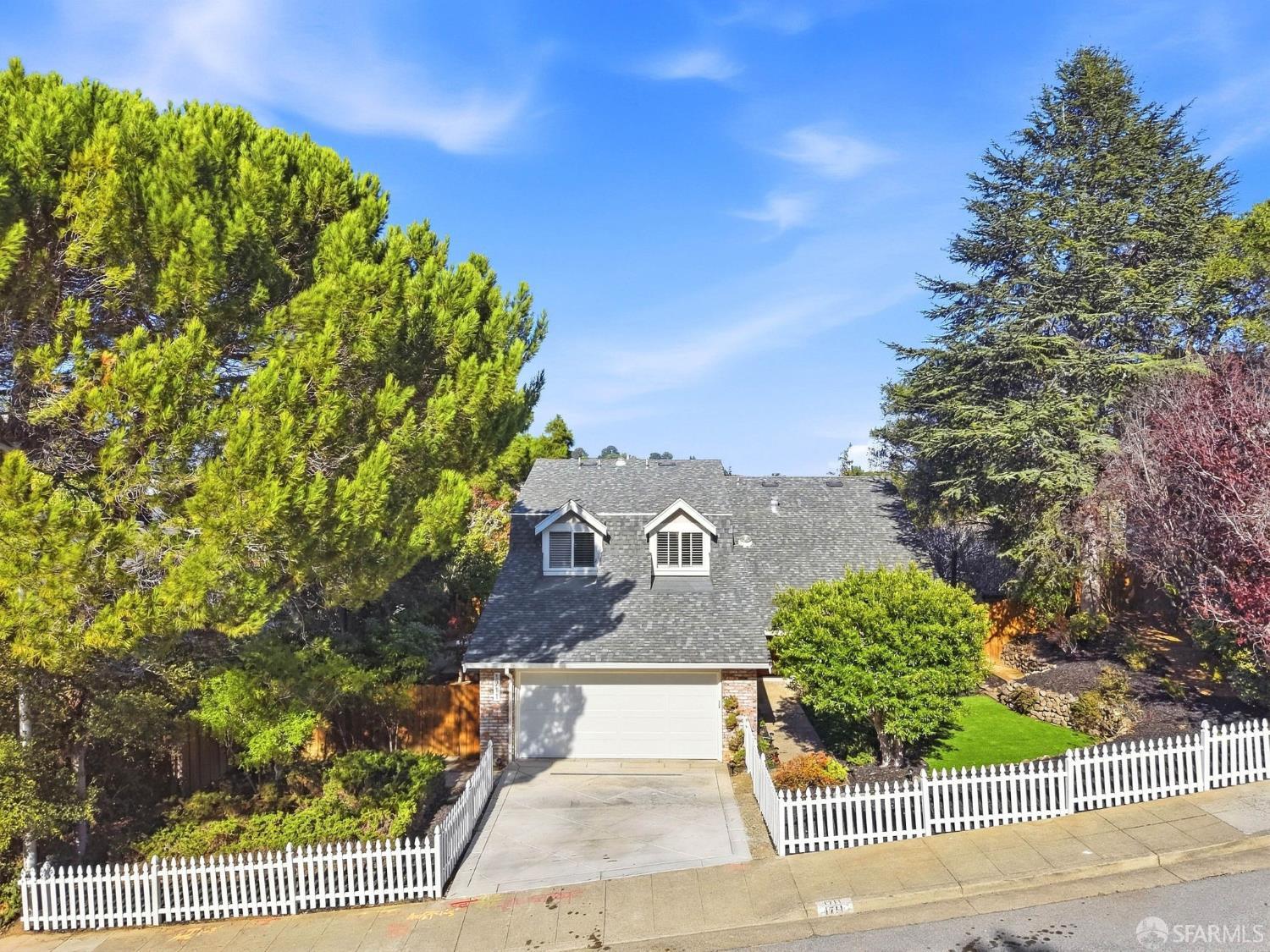 1711 Parkwood Drive