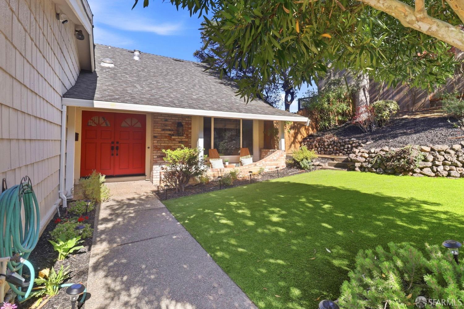 1711 Parkwood Drive